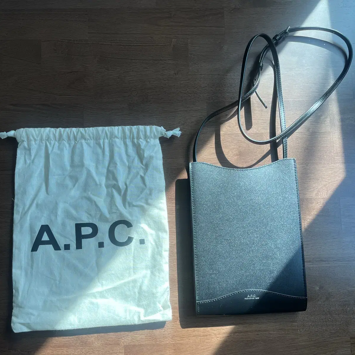 A.P.C. 아페쎄 제이미백 블랙 라지