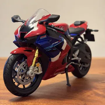 혼다 CBR1000RR-R 1/12 스케일 모델