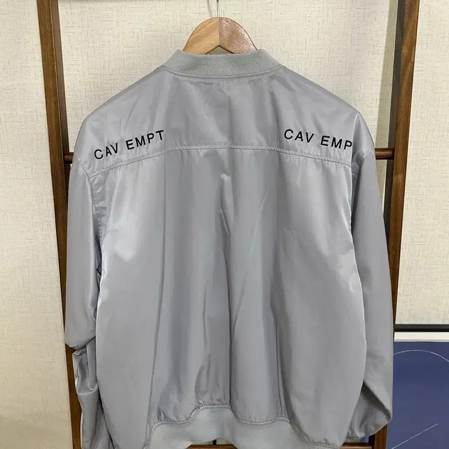 CAV EMPT 카브엠트 하프집업