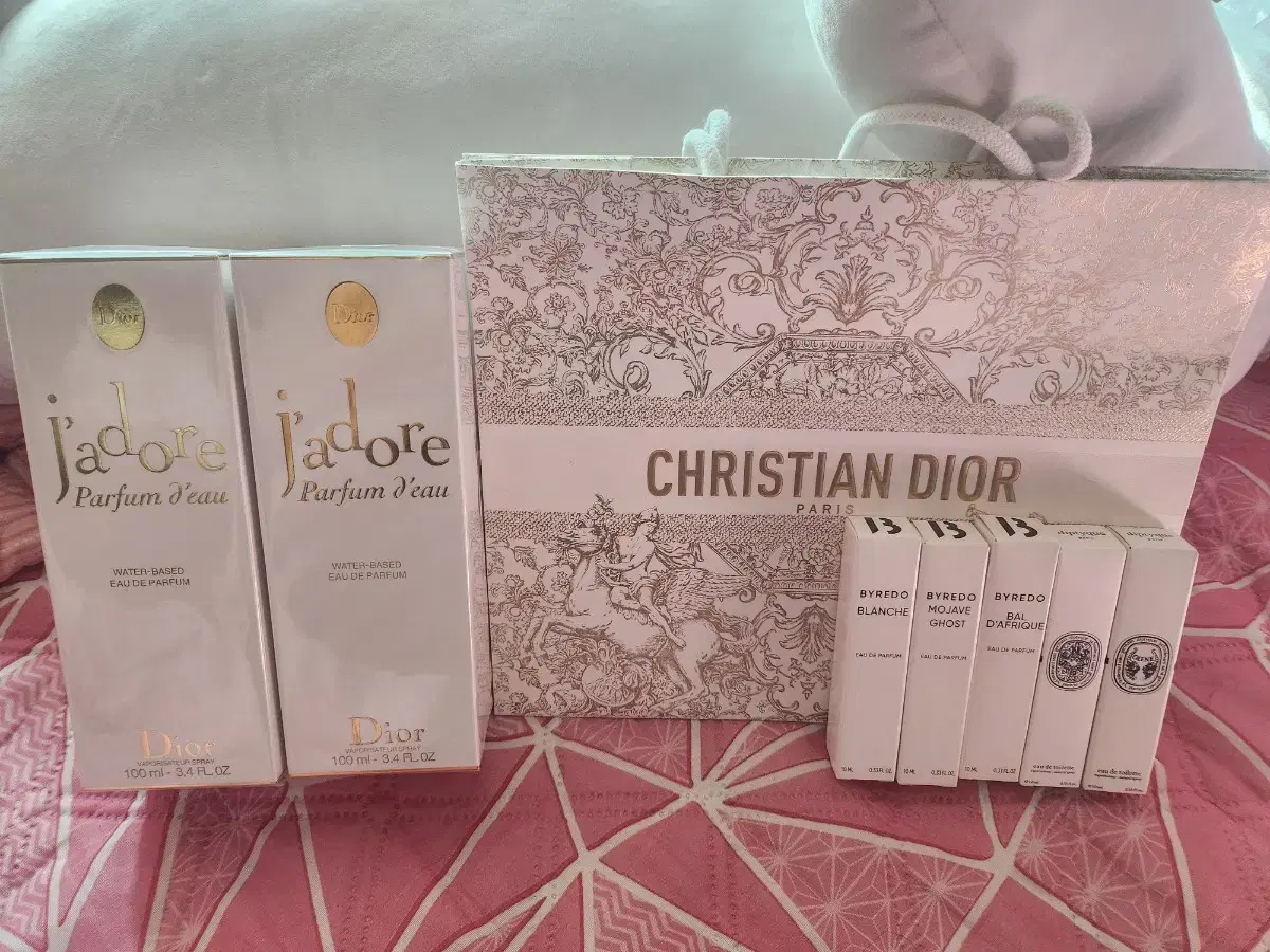 Giftable))) Dior J'adore Parfum D'Amour White EDP 100ml