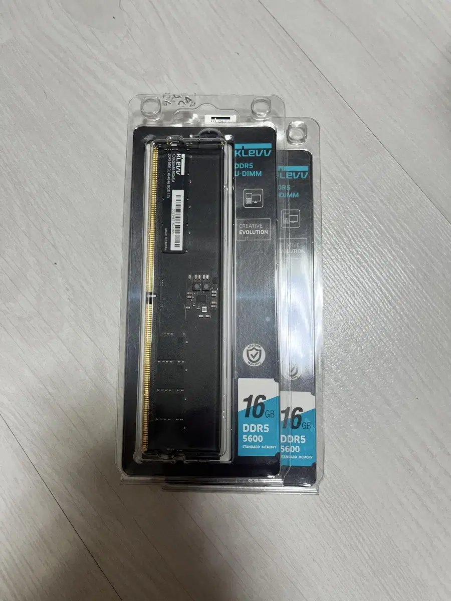 클레브 ddr5 16기가 램 판매합니다