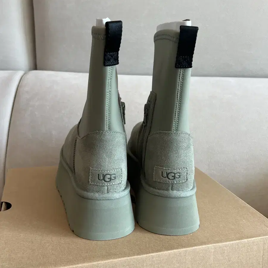 [정품] UGG 24신상 클래식 디퍼 정가 31만