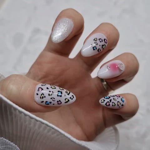 Yozm NailTip 컬러풀레오치크