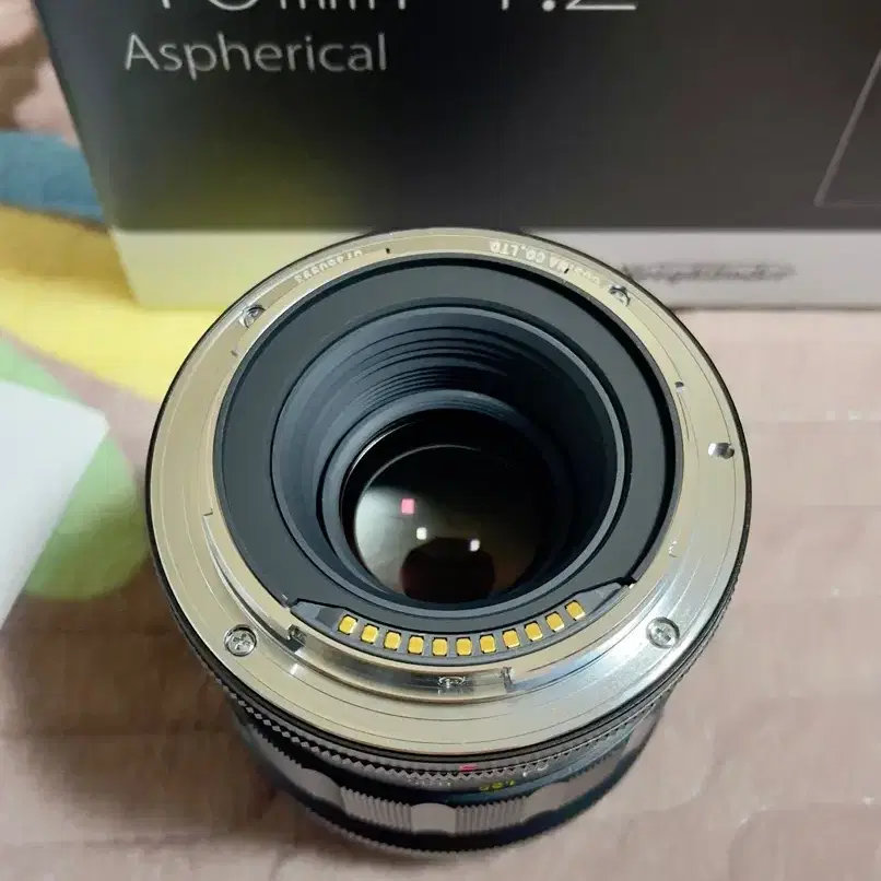 보이그랜더 녹턴 40mm F1.2  Z마운트 판매합니다.