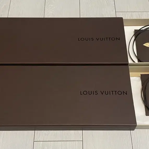 [LOUIS VUITTON]루이비통 케이스 박스 2개 일괄 판매합니