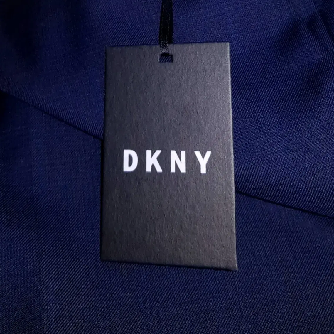 새제품) 42만8천원 DKNY 모 팬츠 36 봄제품 캘빈 양말 증정