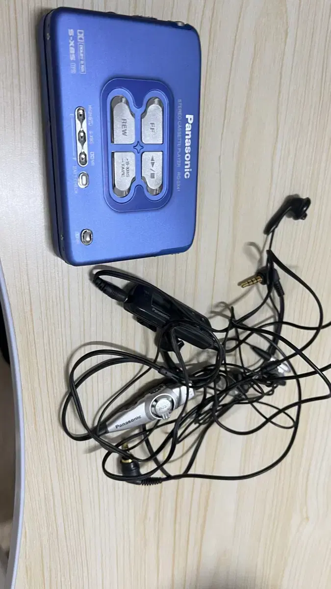 Bulk of earphones for repairing Panasonic mini cassette players