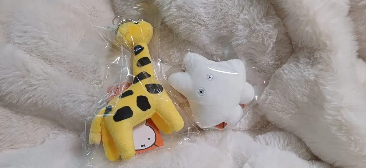 미피 미니 인형 열쇠고리 키링 토끼인형 기린 유령미피 miffy 정품