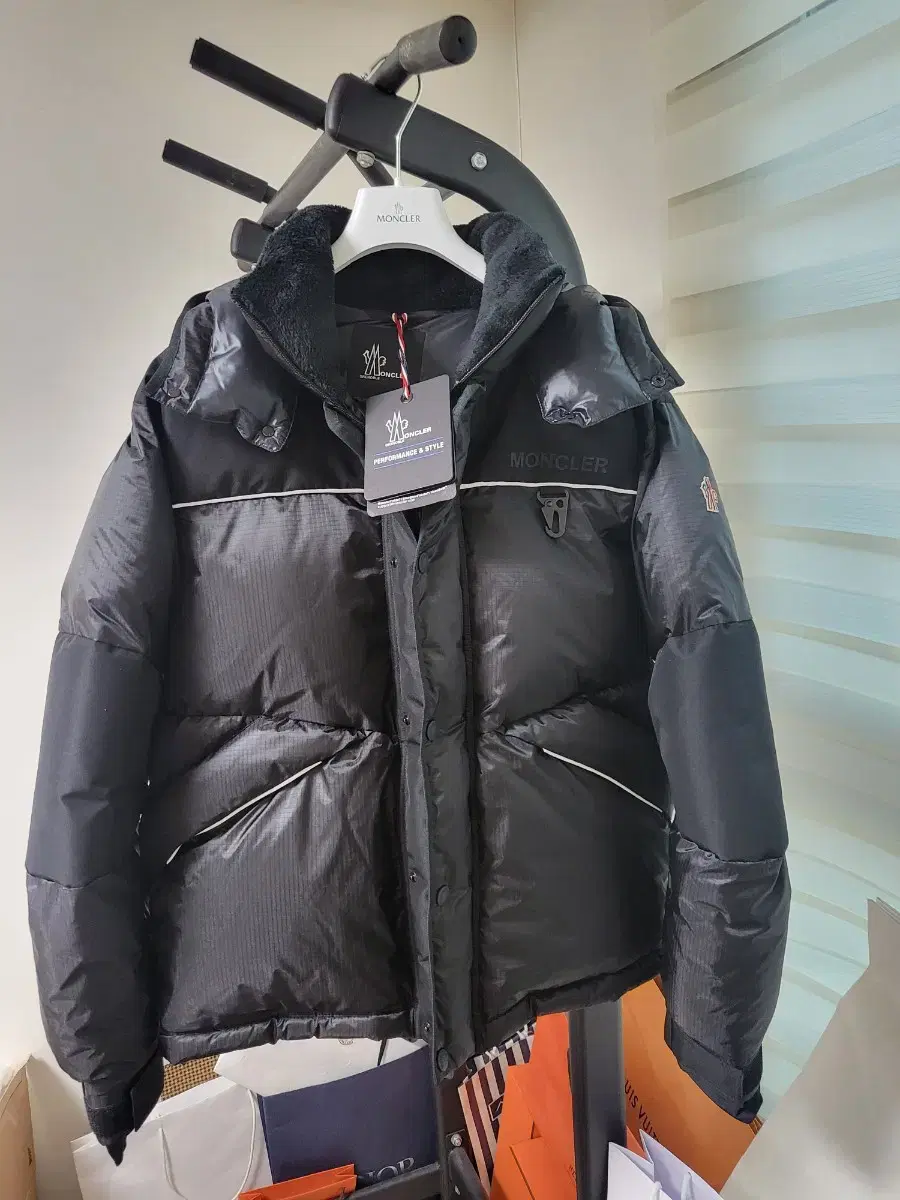 24FW Moncler Albiez Padding 4 Size (New Item)