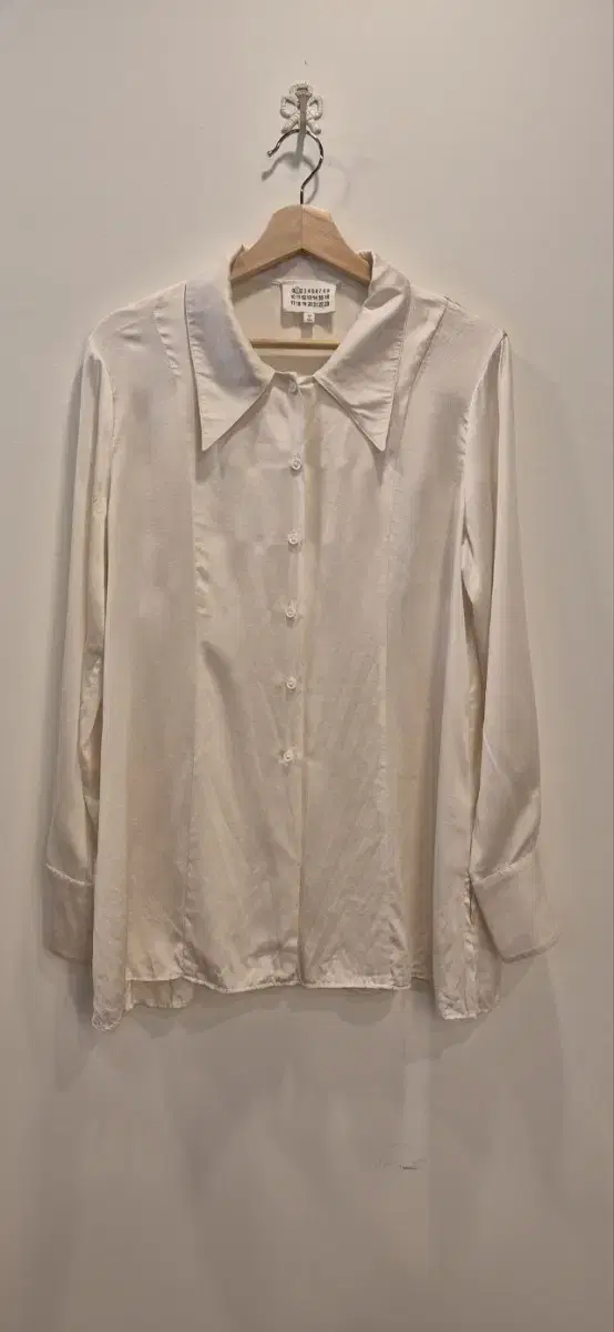 Maison Margiela L Cream-colored silk blouse