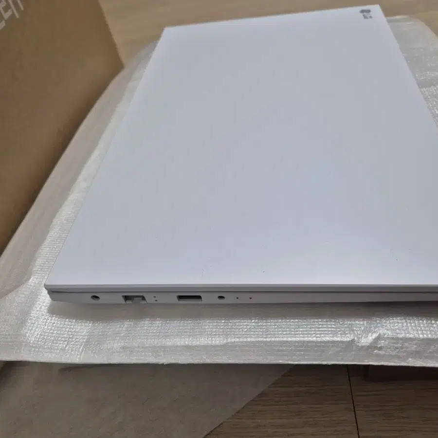 새제품급 엘지 울트라 노트북 i7-13 램16 SSD512GB 15.6"