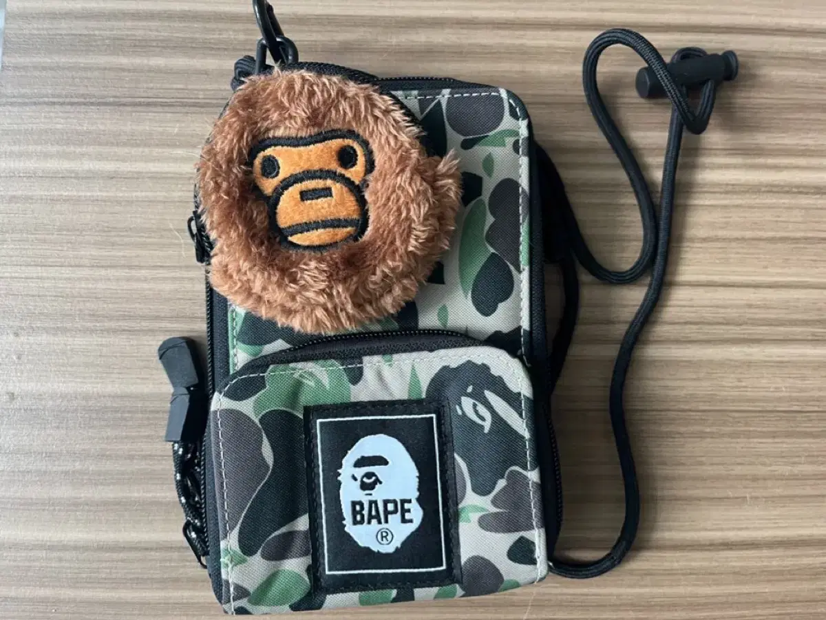 베이프 bape 잡지 부록 크로스백