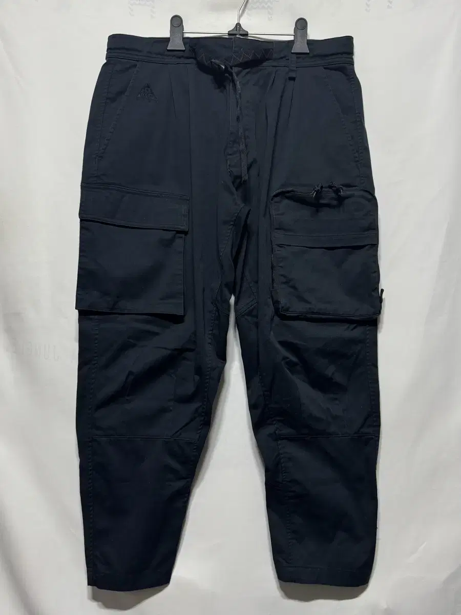 XL Nike ACG Cargo Pants