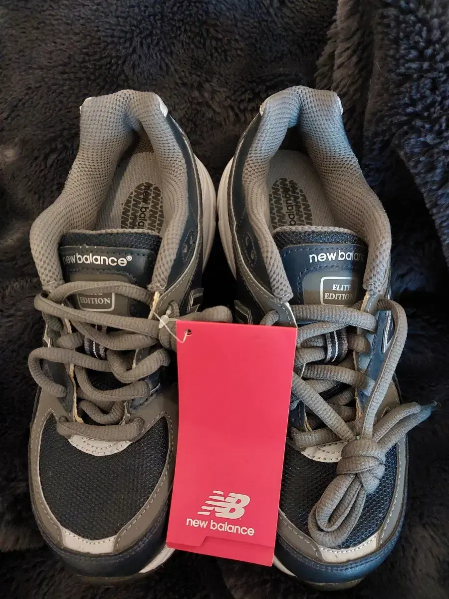 New Balance genuine women's shoes size 235