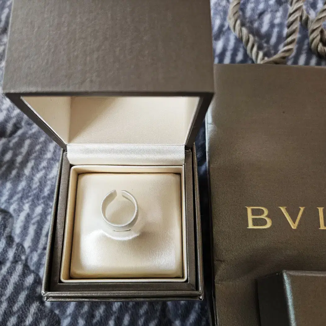 BVLGARI 불가리 반지박스 B 링형