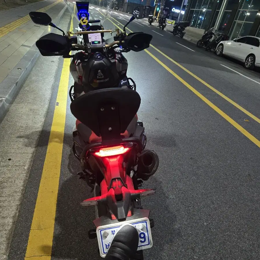 xadv750 17년식 시원하게에눌가능하니연락주세요