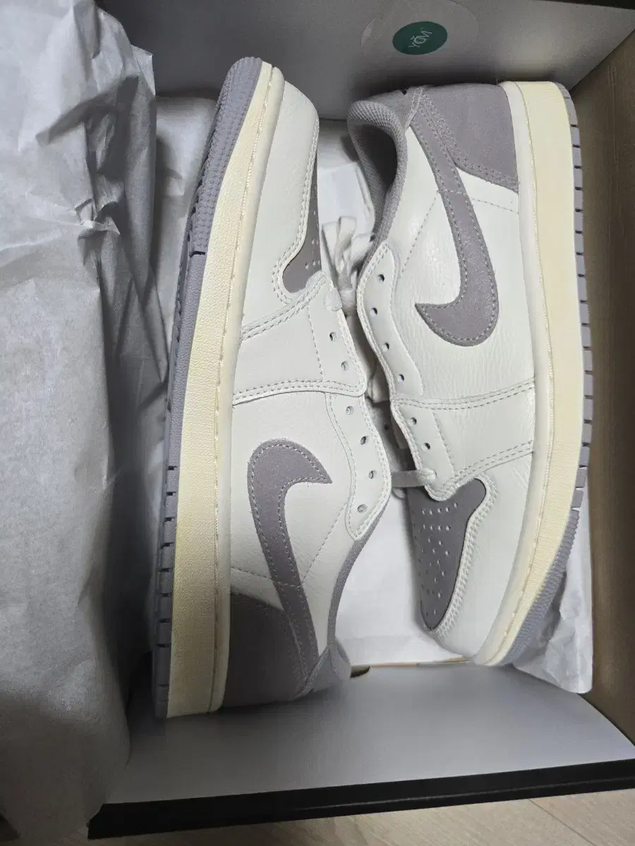 Jordan 1 Retro Low OG Silver