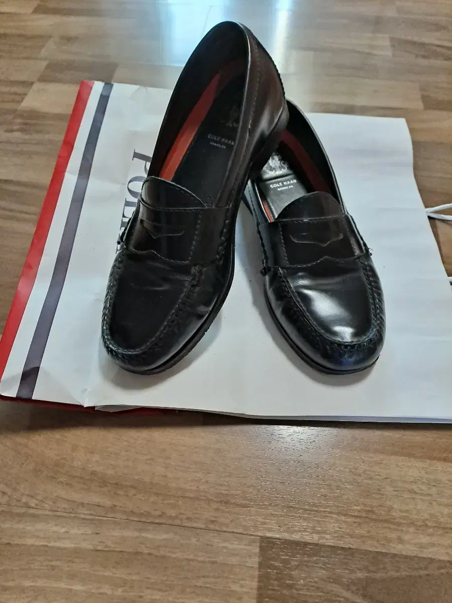 상태좋습니다 ! Cole Haan 265size