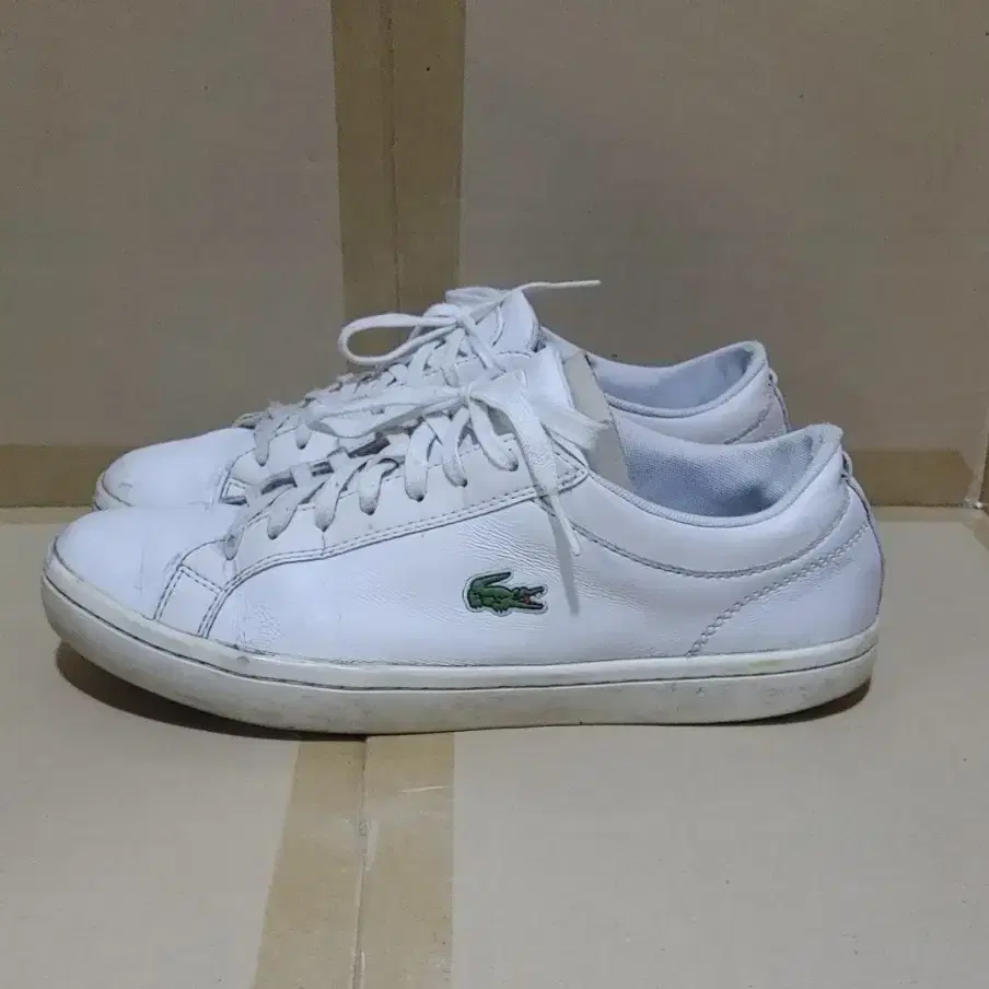 (LACOSTE) 라코스테 스니커즈 270