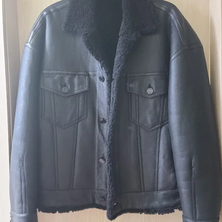 ジュンジfwコレクションマスタングトラッカークロップ ライダー レザーレザーブルージョン コート・ジャケット ジャケット トムフォード・ベルティ エルメス ウヨンミソリッドオムタイムオムシステムオムソンジオム