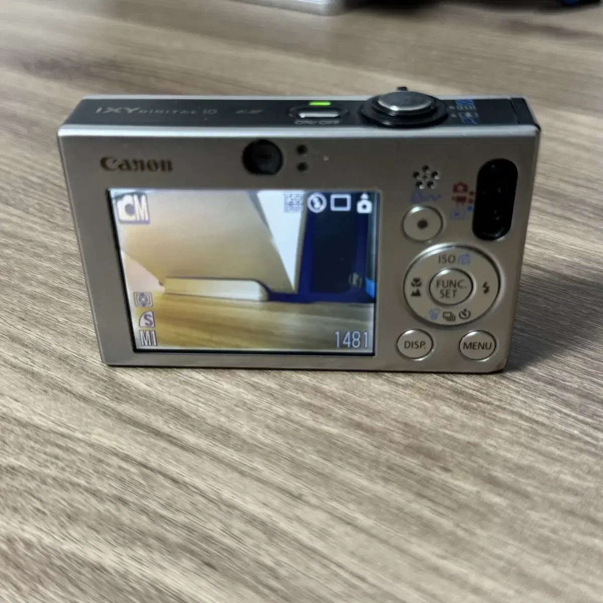 캐논 IXY10 (IXUS70) 블랙 판매합니다. (작례O / 빈티지 카