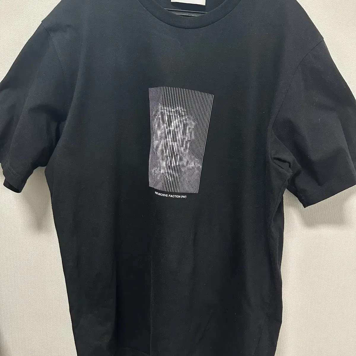 PAF 5.0+ POST HUMAN TEE RIGHT (BLACK) L