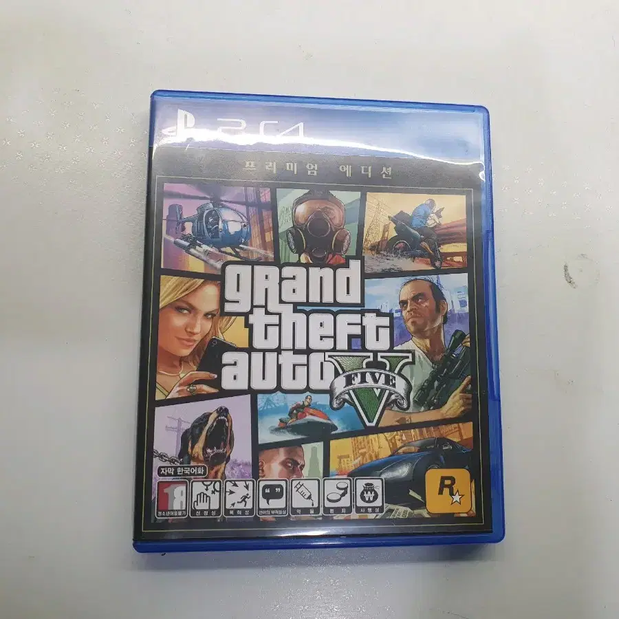 ps4 gta5 상태 좋은거 판매합니다 지도포함