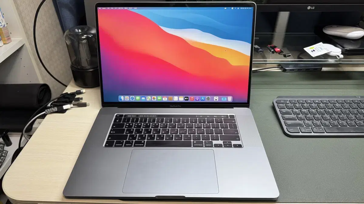 2019 맥북프로 16인치 i7 16gb 512gb