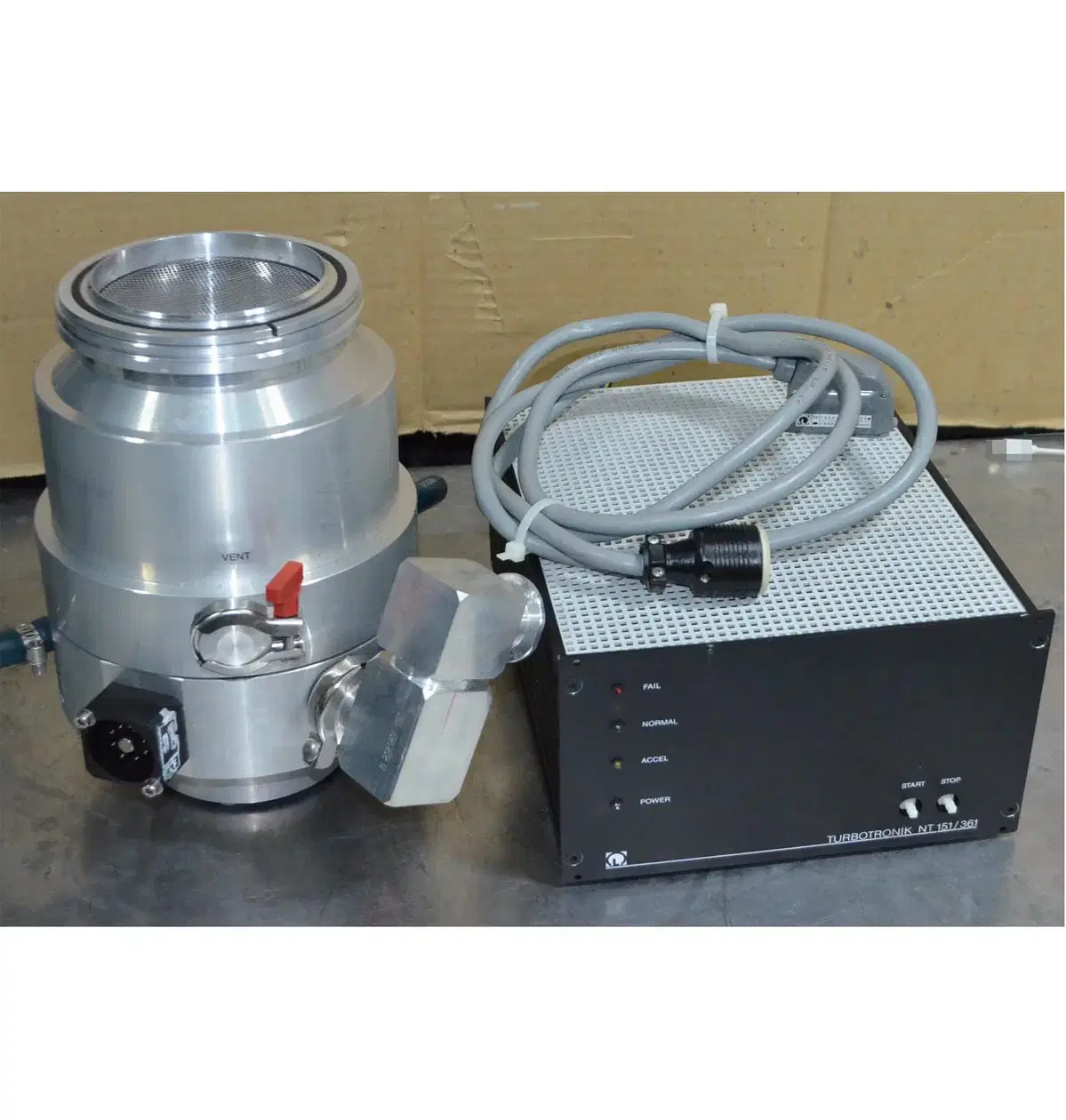 터보펌프 oerlikon leybold vacuum TMP 361