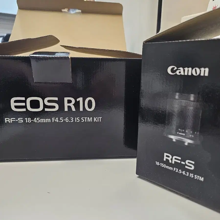 eos r10 + 18-45mm + rfs18-150mm