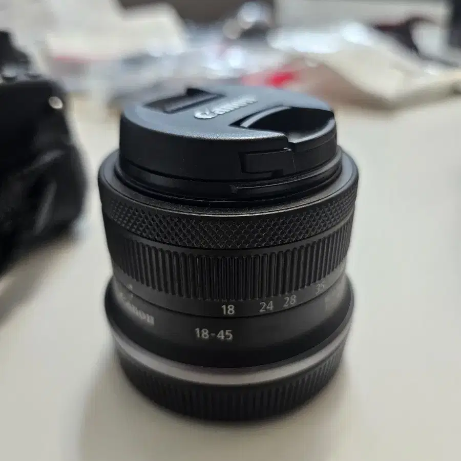 eos r10 + 18-45mm + rfs18-150mm