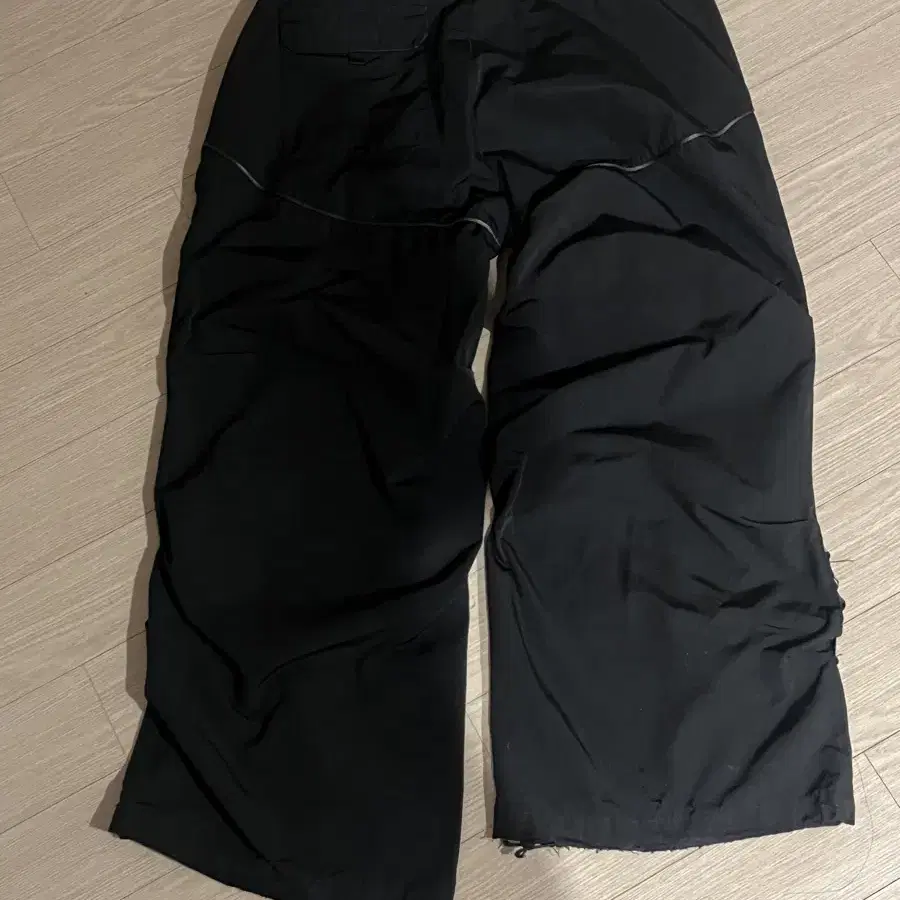 코이세이오 suu strap line pants black 바지 블랙