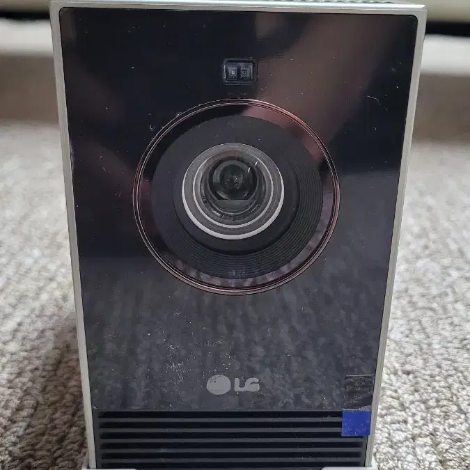 LG 미니빔 프로젝터 시네빔 hu710pb