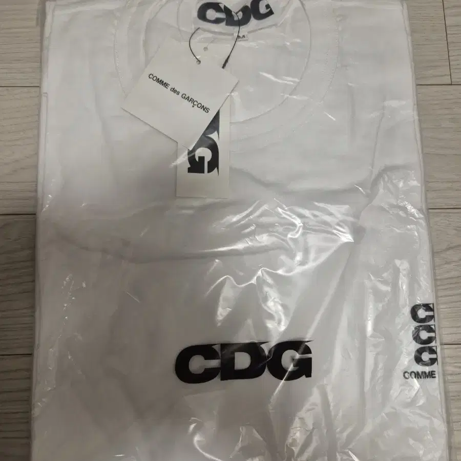 꼼데가르송 CDG 오버사이즈 반팔티셔츠