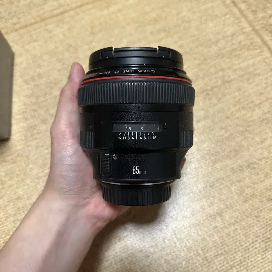 캐논 EF 85mm F1.2L 만투 렌즈