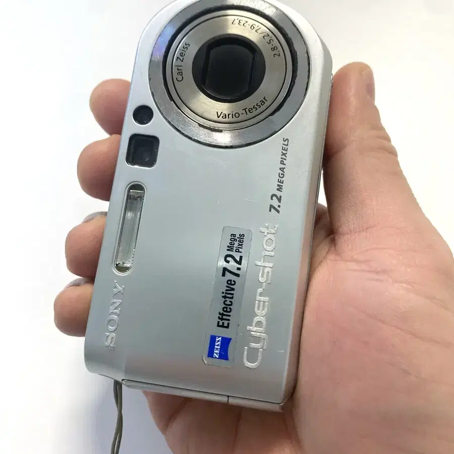 소니 사이버샷 DSC-P200 디지털 카메라