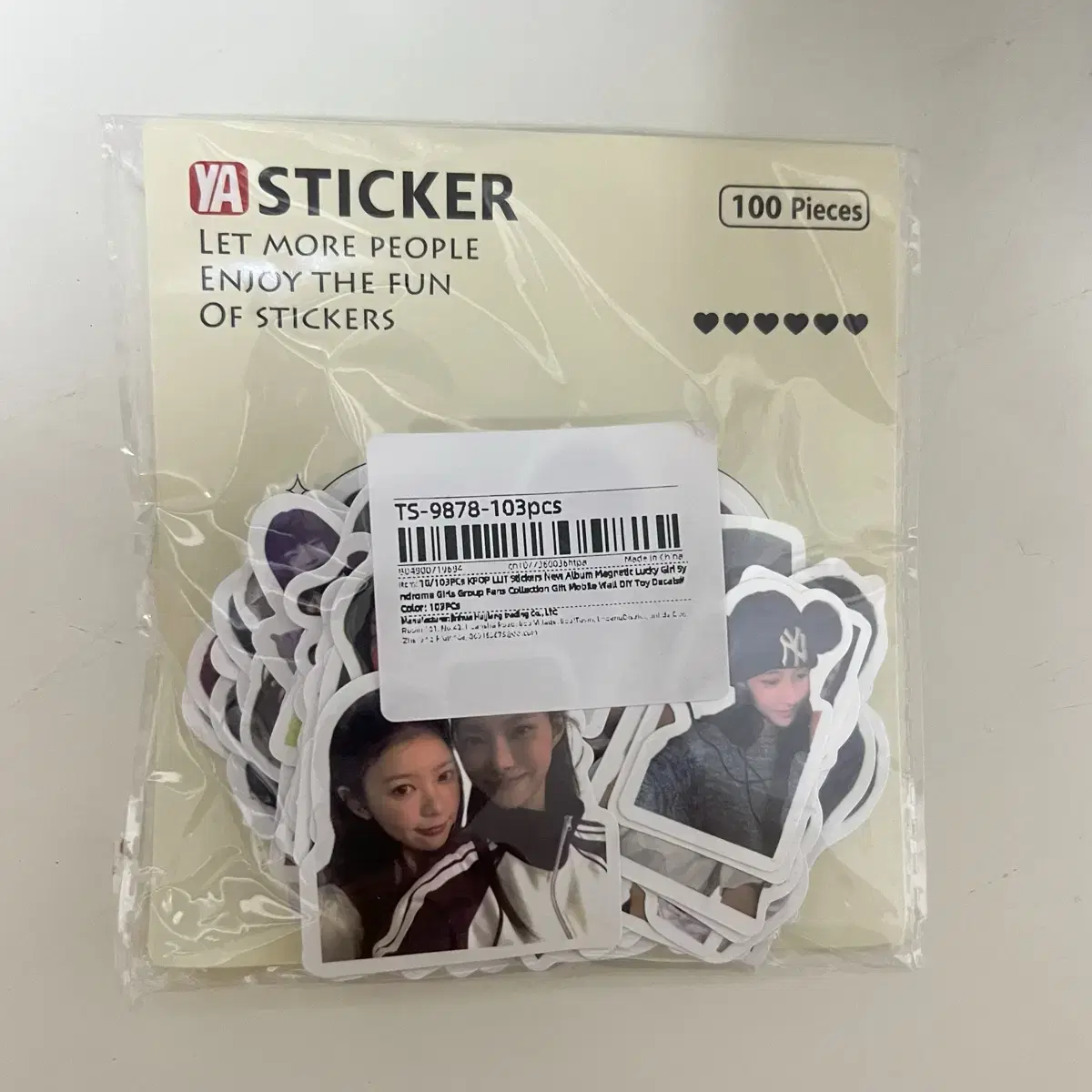 Eyelet sticker