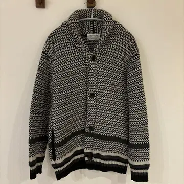 [새상품급 ][투모 롤랜드 ]숄카라 케이블 니트