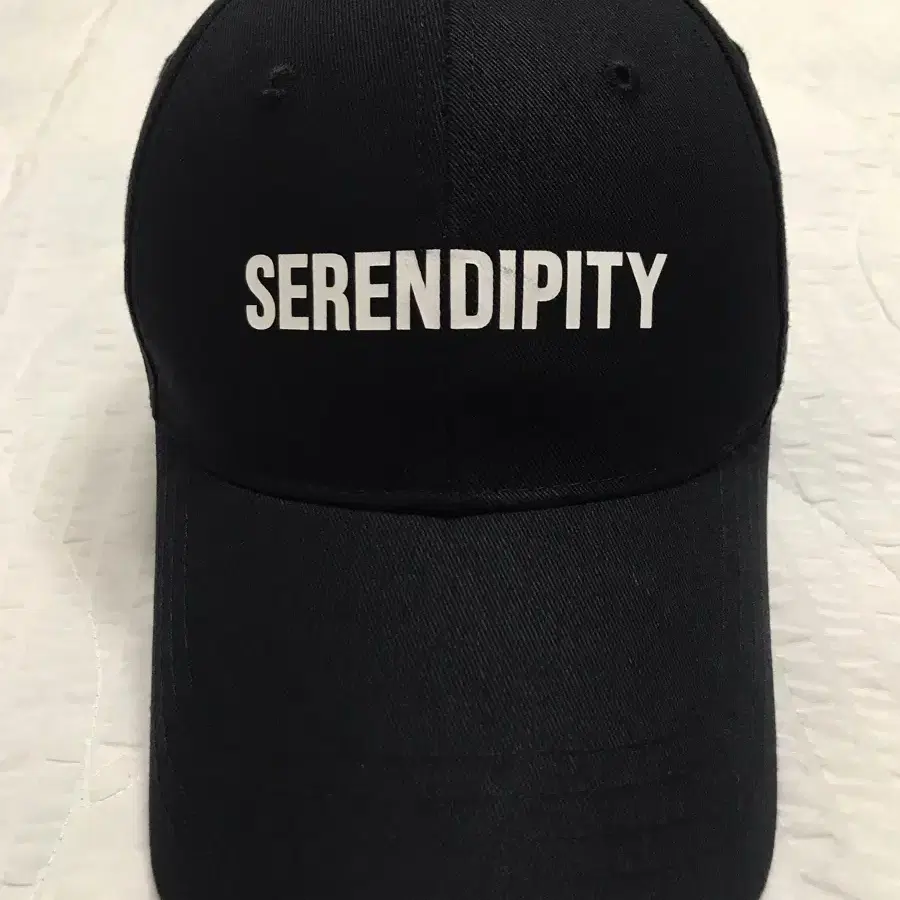 베루툼 SERENDIPITY 검정색 모자 볼캡 전면글씨오염 VERUTUM