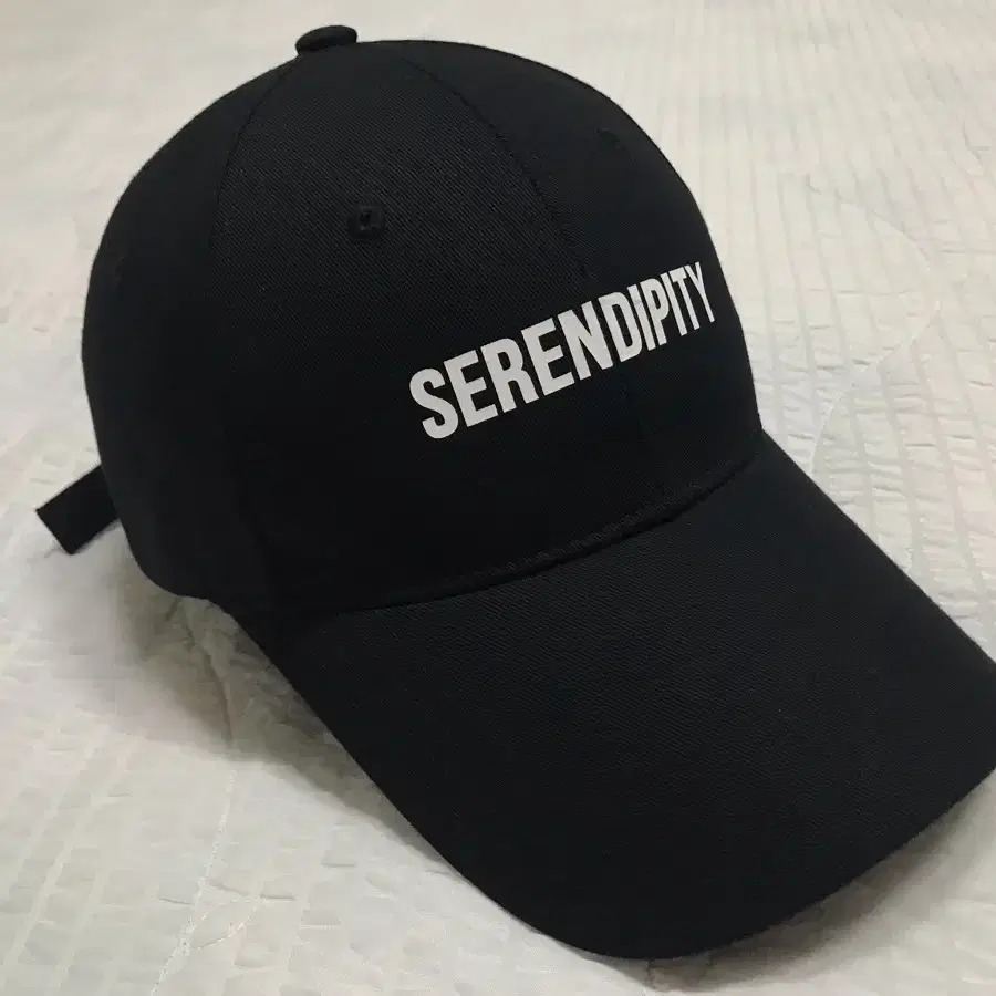 베루툼 SERENDIPITY 검정색 모자 볼캡 전면글씨오염 VERUTUM