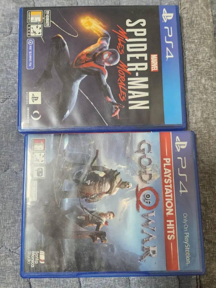 ps4 갓오브워,스파이더맨 마일즈모랄레스 일괄판매합니다