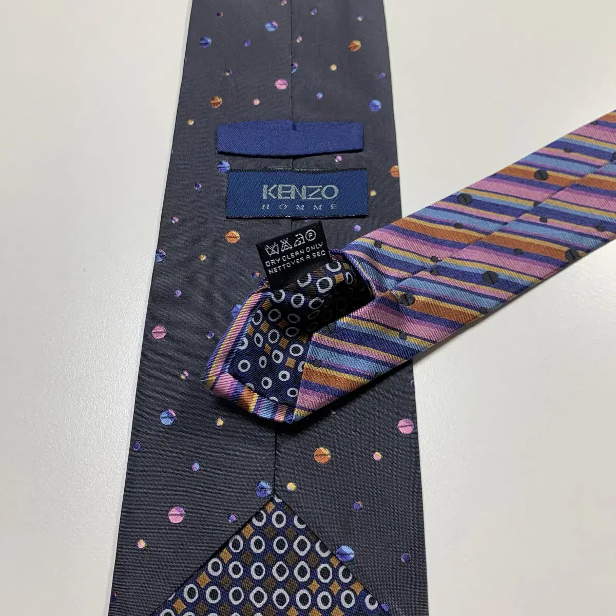 겐조(KENZO) 클래식 명품 도트넥타이 100실크 A등급 9.3cm