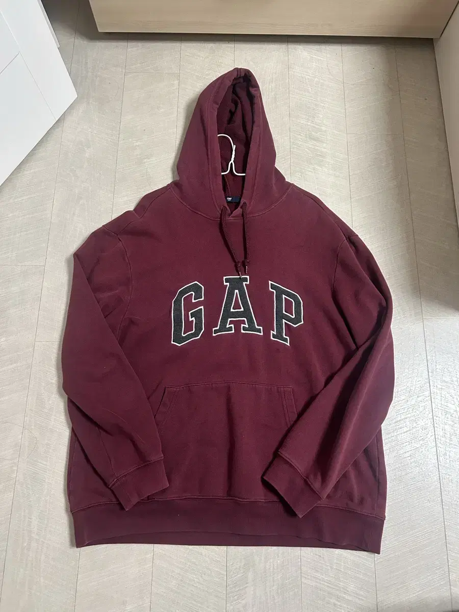 GAP 버건디 후드티