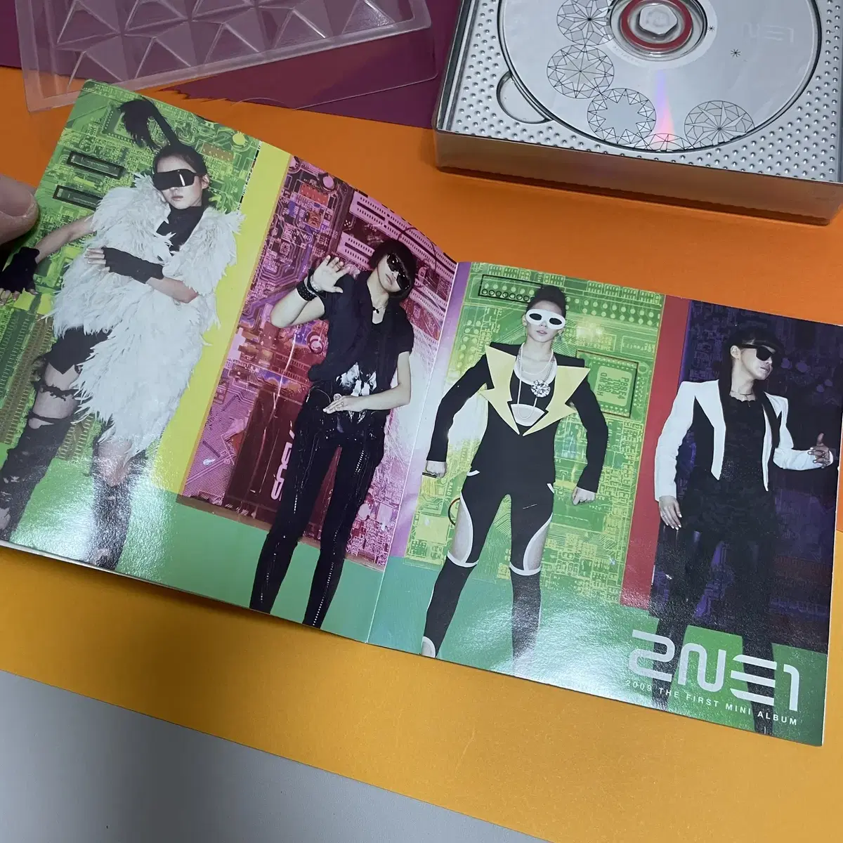 [중고음반/CD] 투애니원 2NE1 미니 1집 I Don't Care