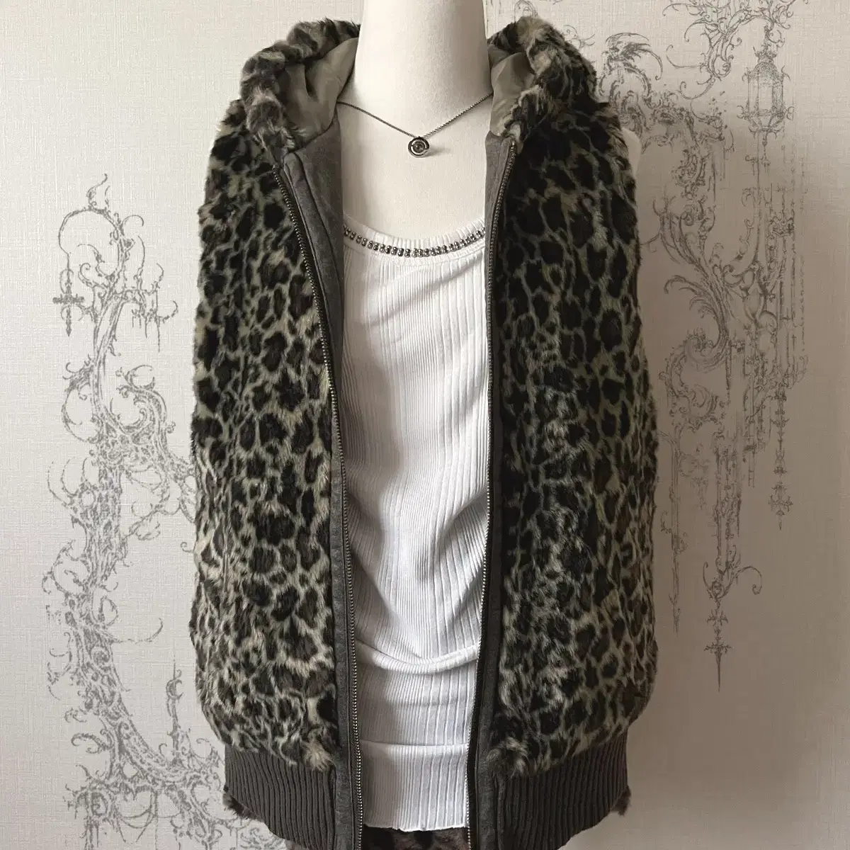 (179/wg)leopard fur vest