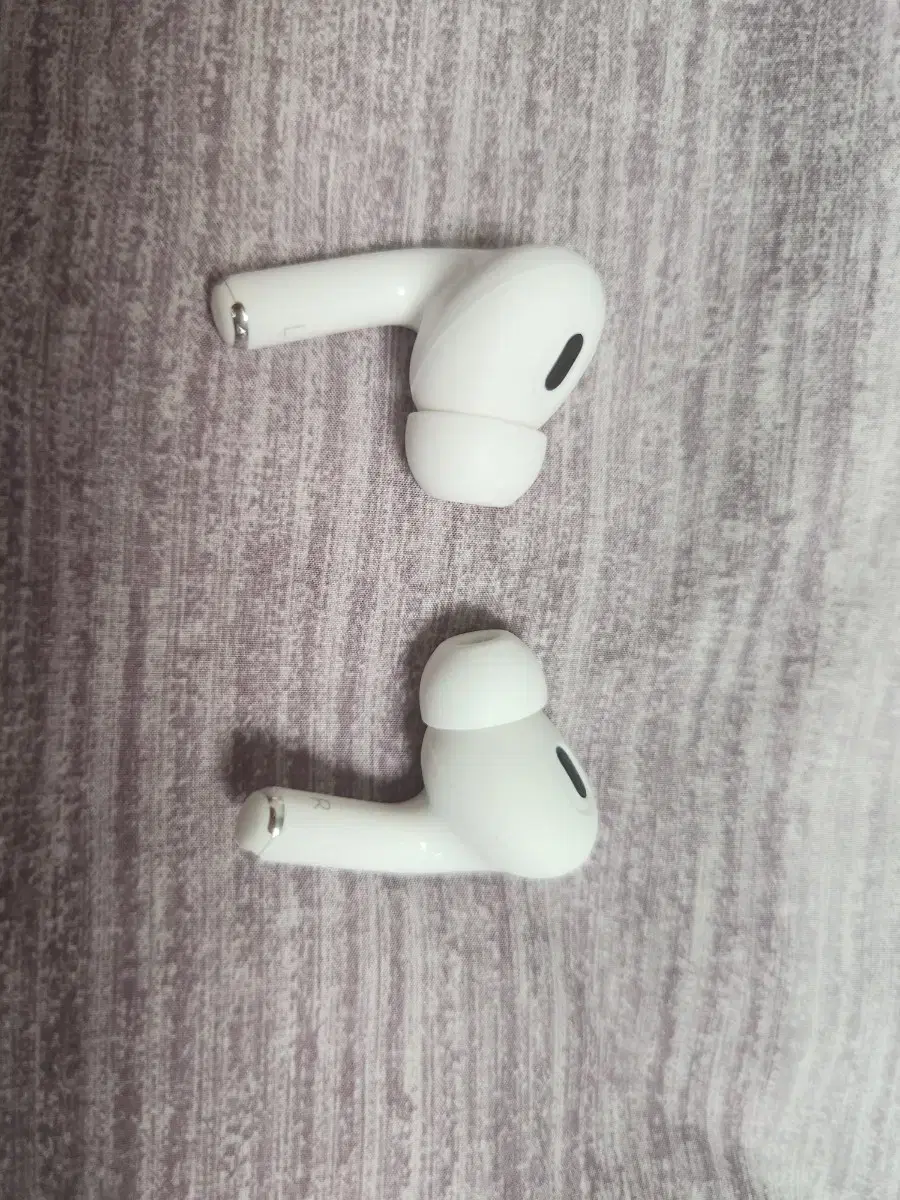 [New Product Grade!!] AirPods Pro 2 Units (Lightning)