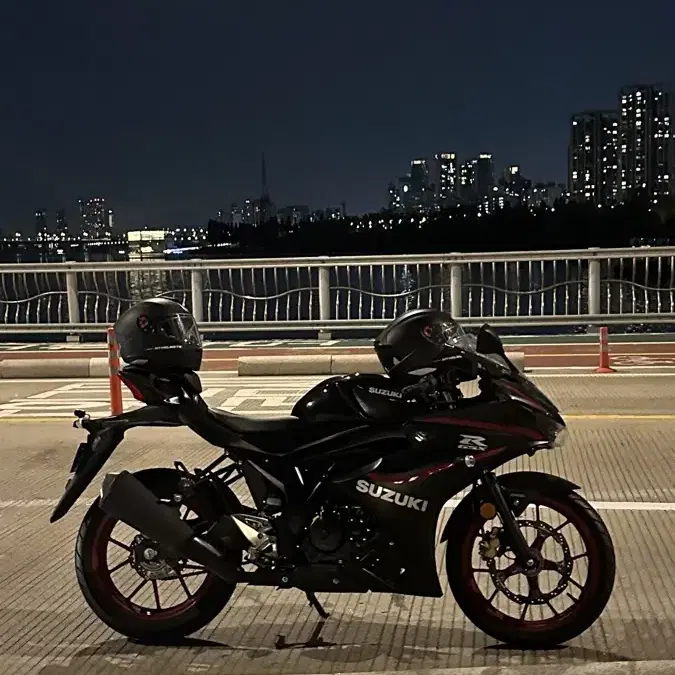 스즈키gsxr125