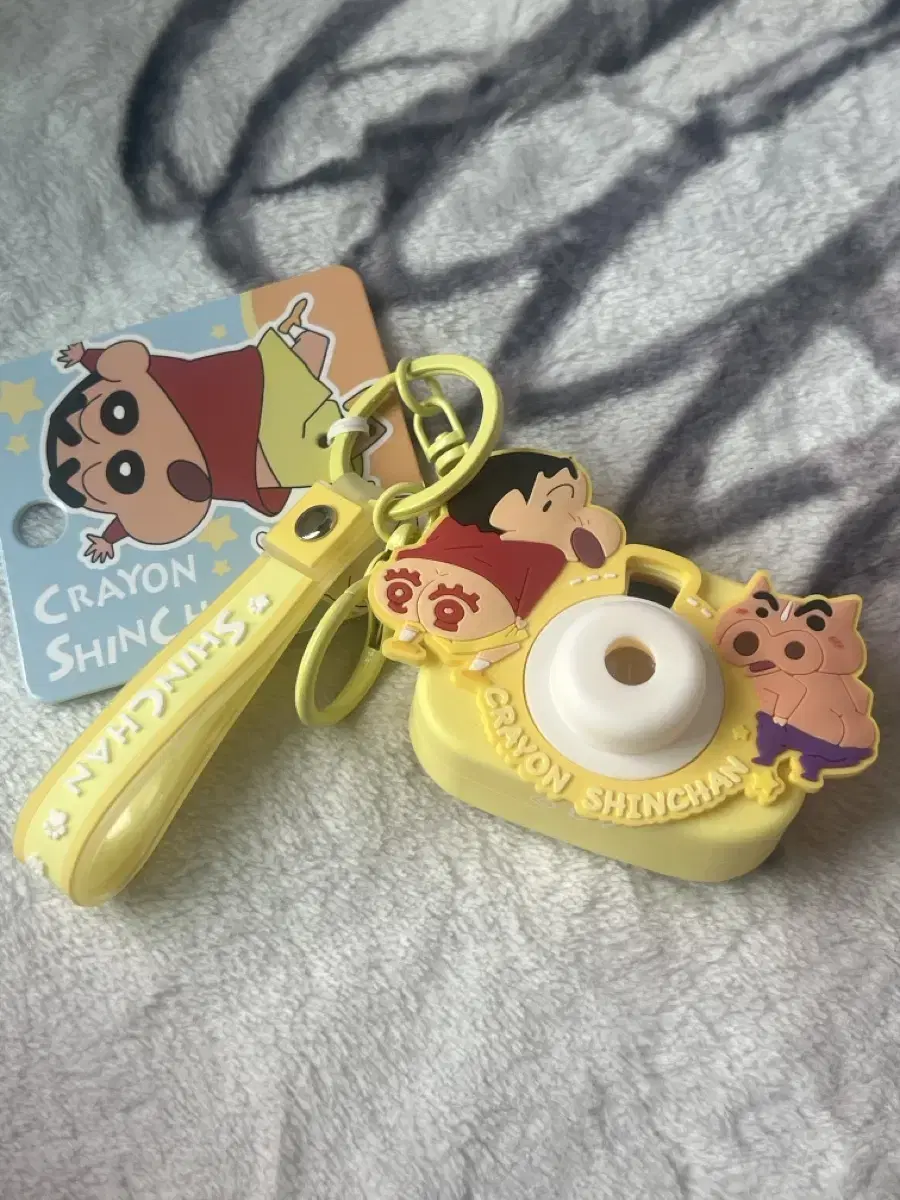 Crayon Shin-chan / Crayon Shin-chan Camera keyring Doll (sold out on the right)