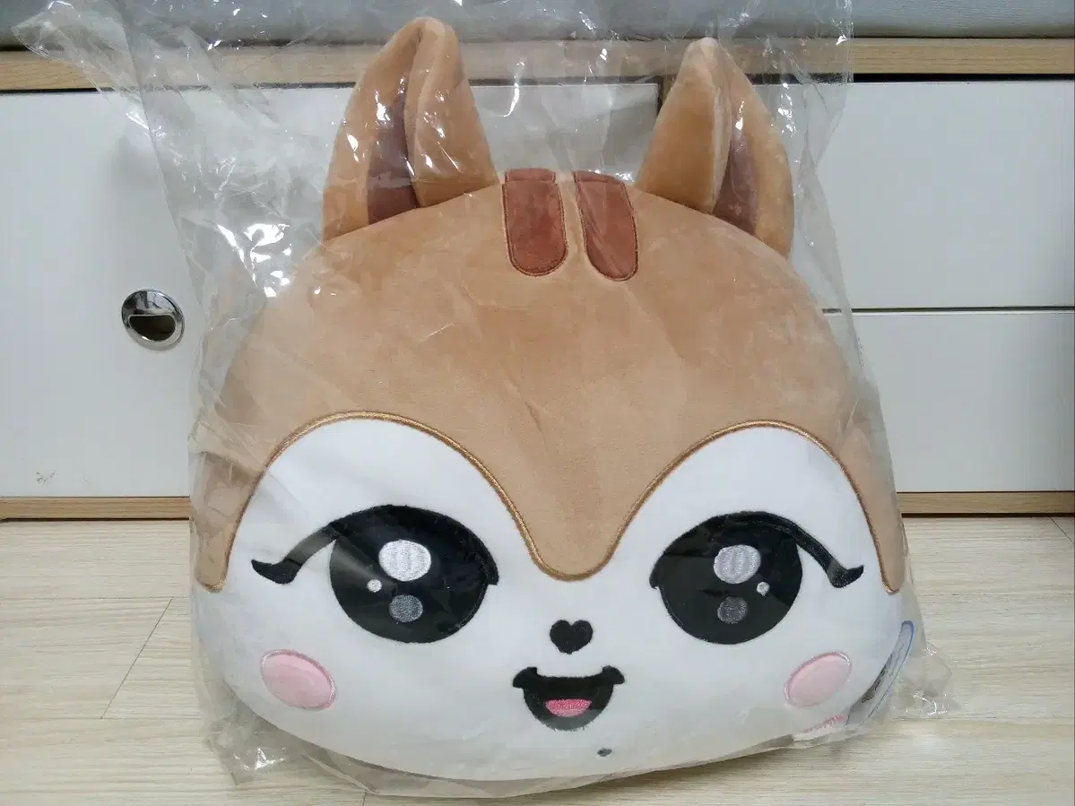 Ive popup store Face Cushion gaeul Dal-ee (sealed)