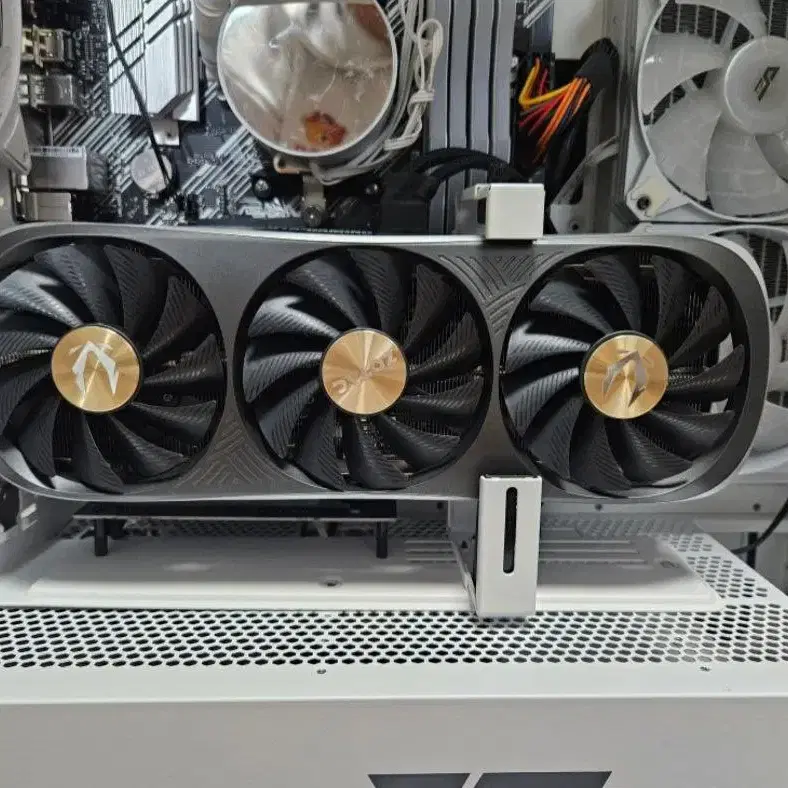 그래픽 카드 조탁 RTX4070ti 판매합니다